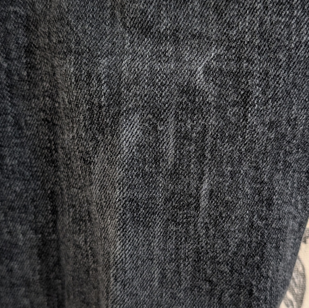 Wild Fable High Rise Black Denim Distressed / Ripped Jeans - Size 2 - Picture 4 of 5